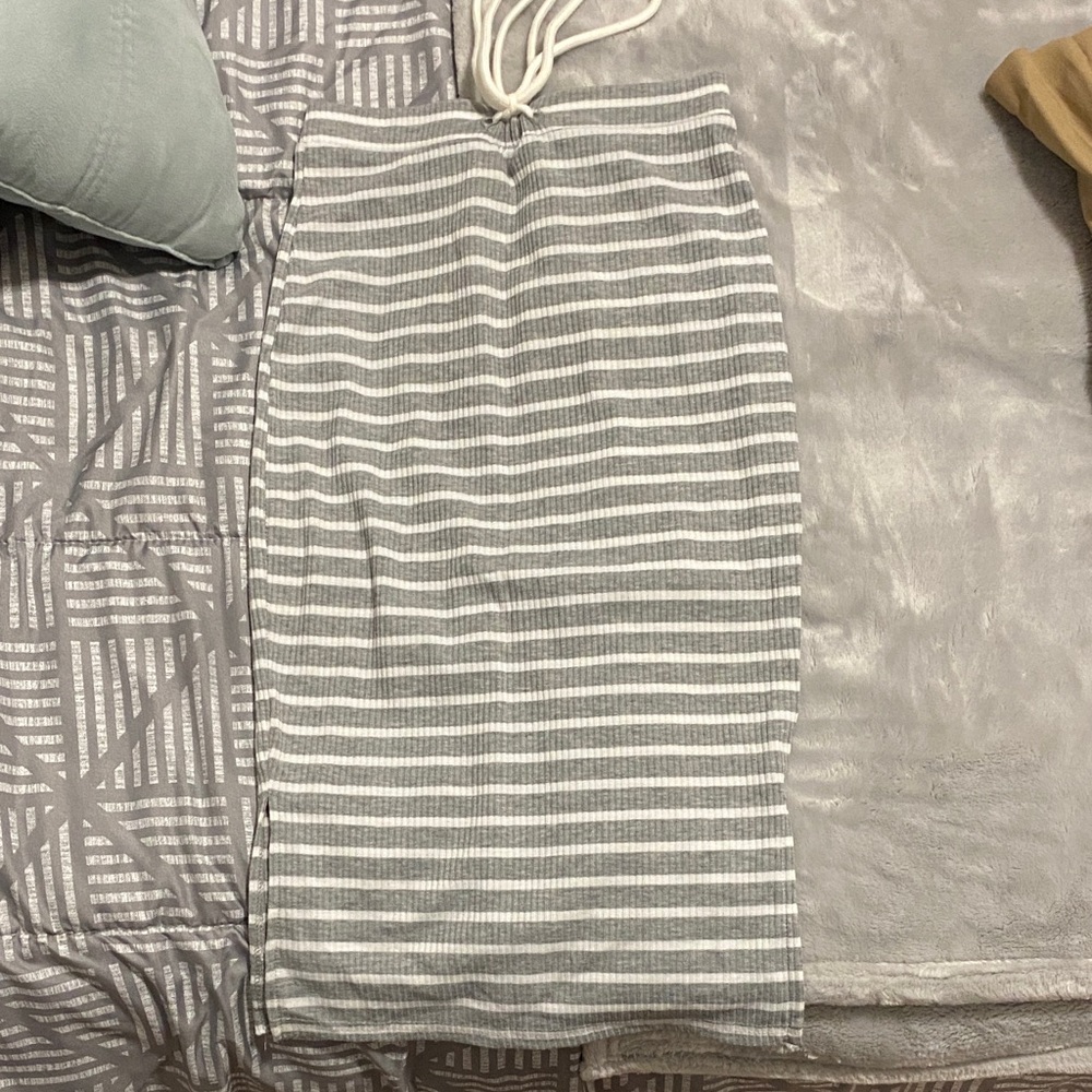 SHEIN Gray and White Striped Pencil Skirt